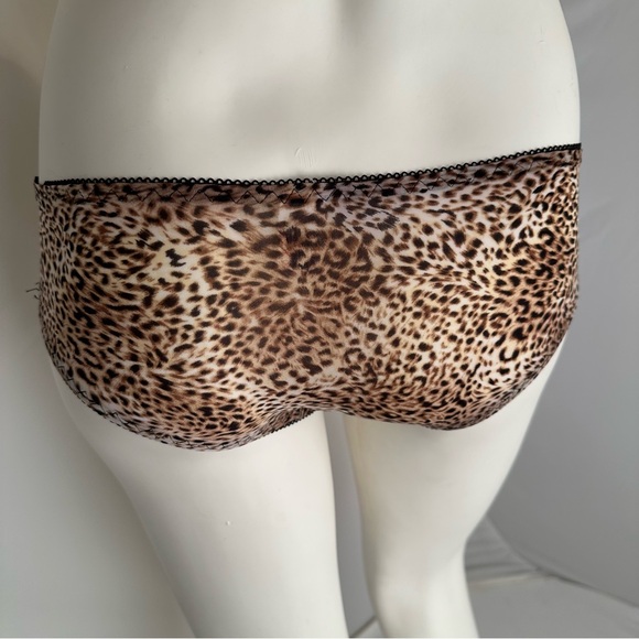 Kali and Wins animal print nylon & spandex panties - Picture 7 of 16